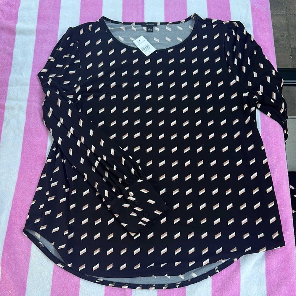 Ann Taylor Black and White Fitted Blouse